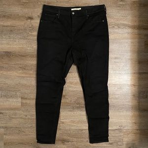 Black Levi's 721 high rise skinny jeans size 16W (plus size)